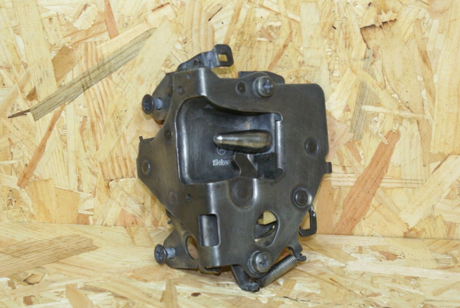 2251 Mercedes-Benz W123 280E Rear Right Door Lock N/S