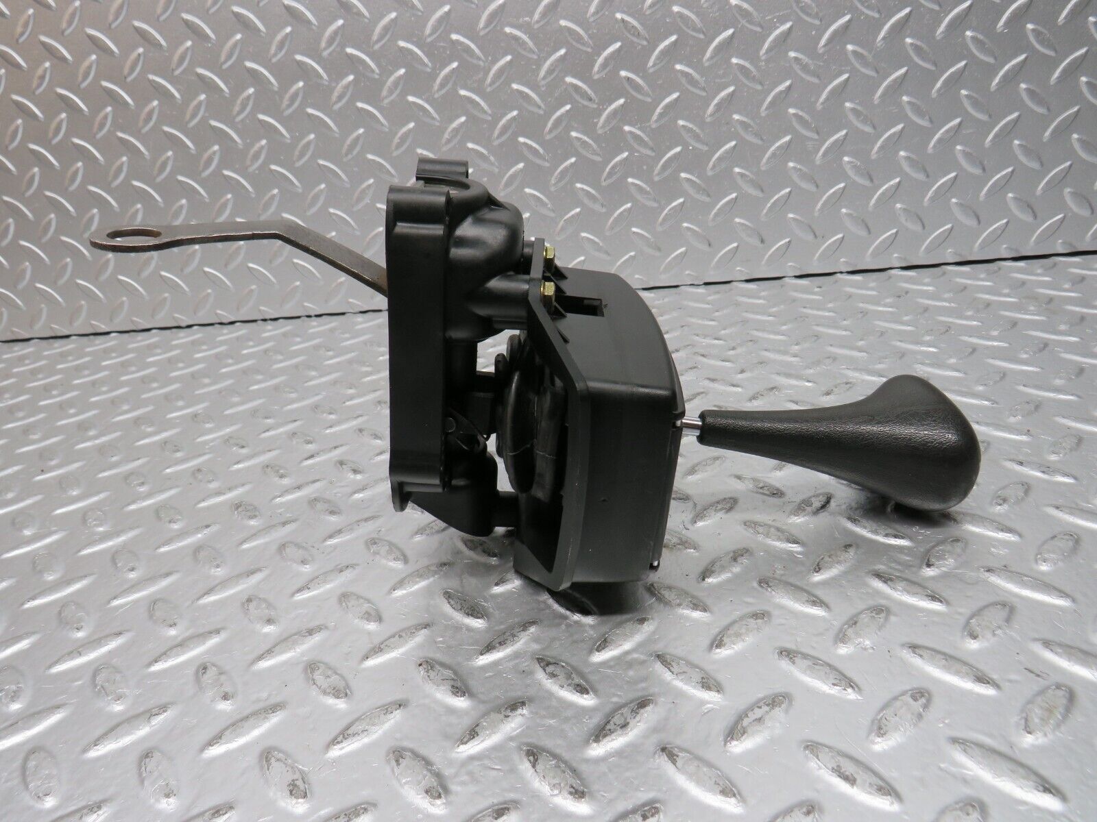 32001 Mercedes-Benz W123 230E Automatic Gear Shift Selector