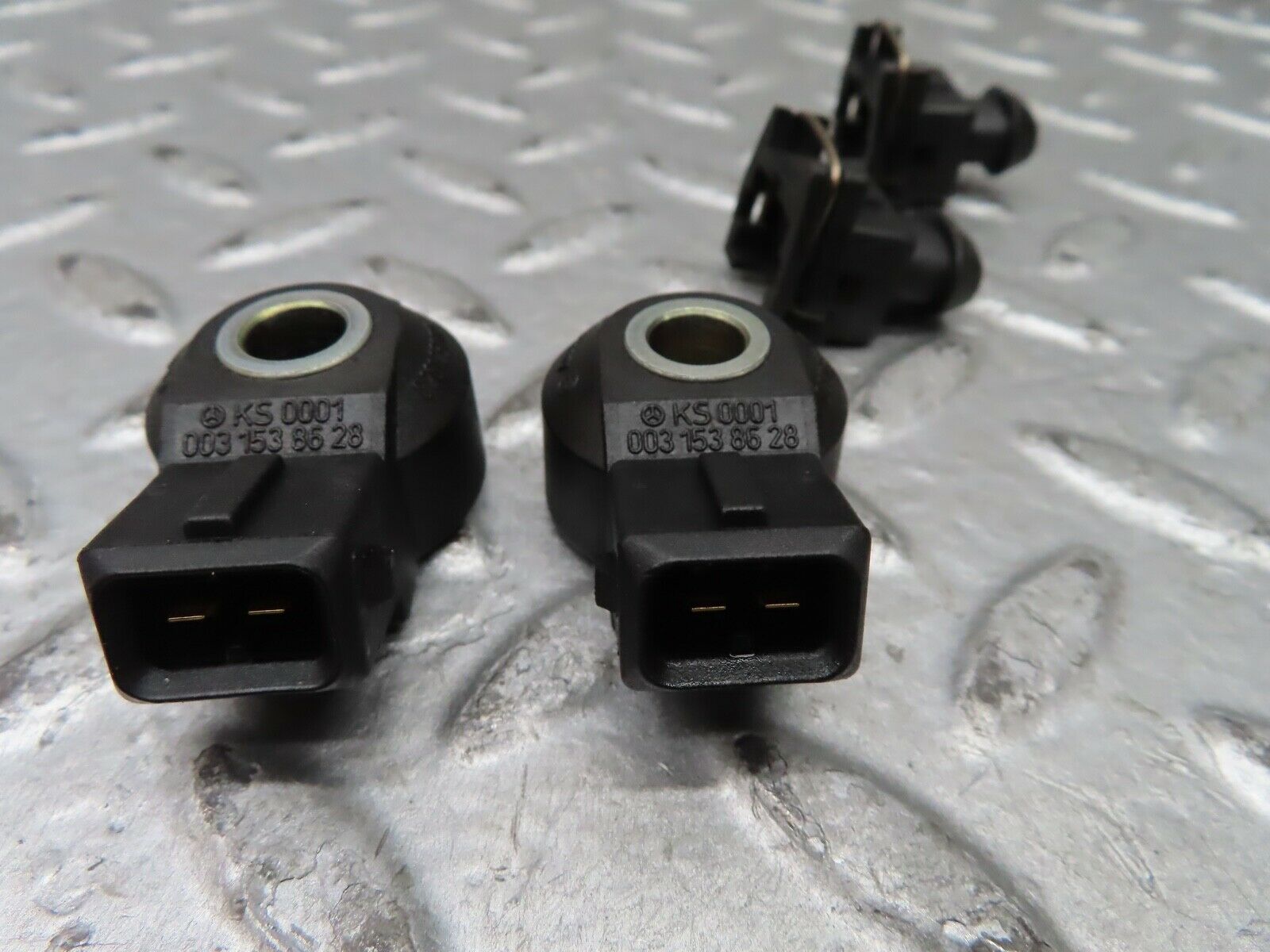 19676 Mercedes-Benz C140 CL420 Coupe Knock Sensor Pair 0261231110