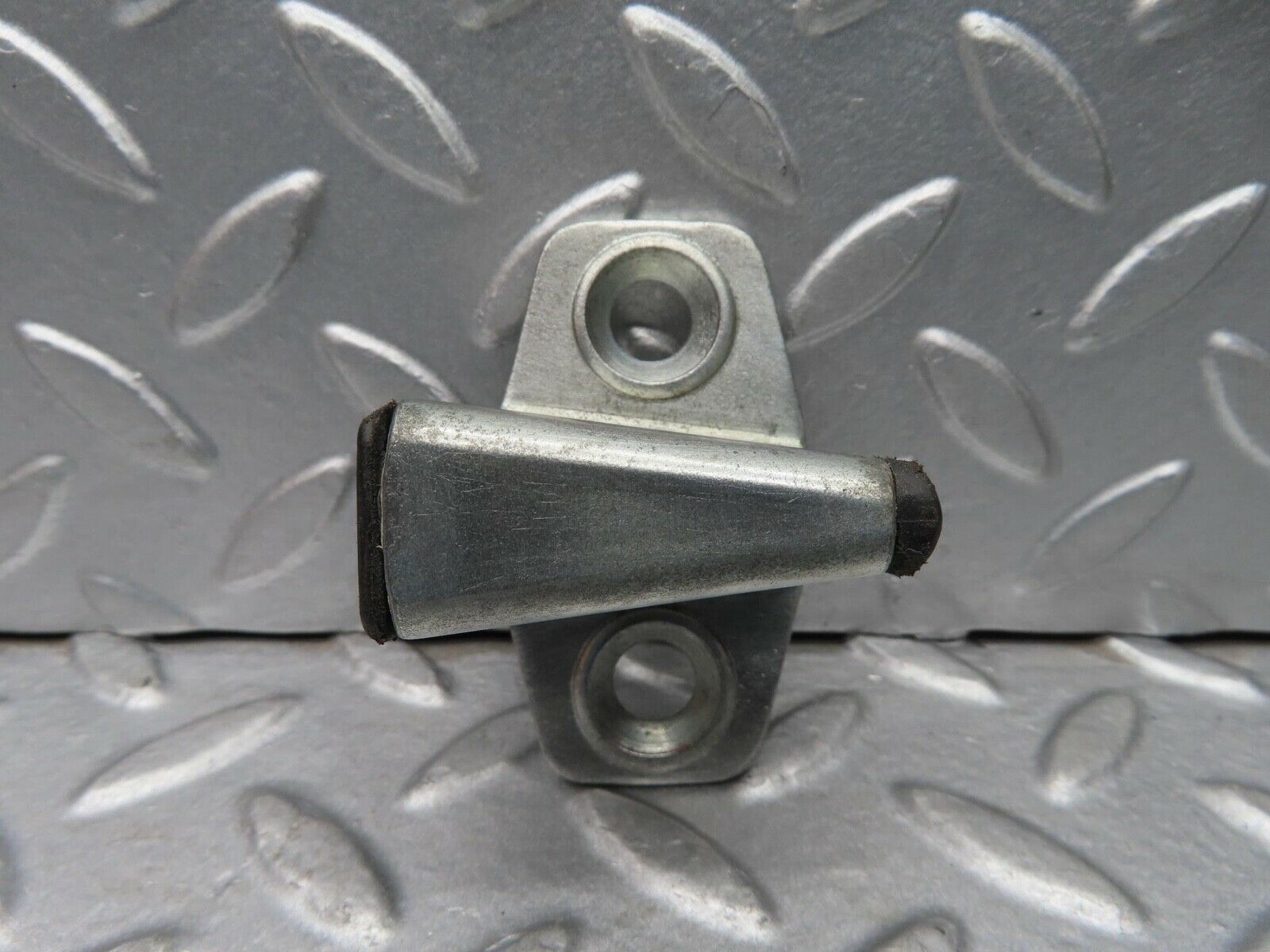 14589 Mercedes-Benz W201 190E Door Lock Latch