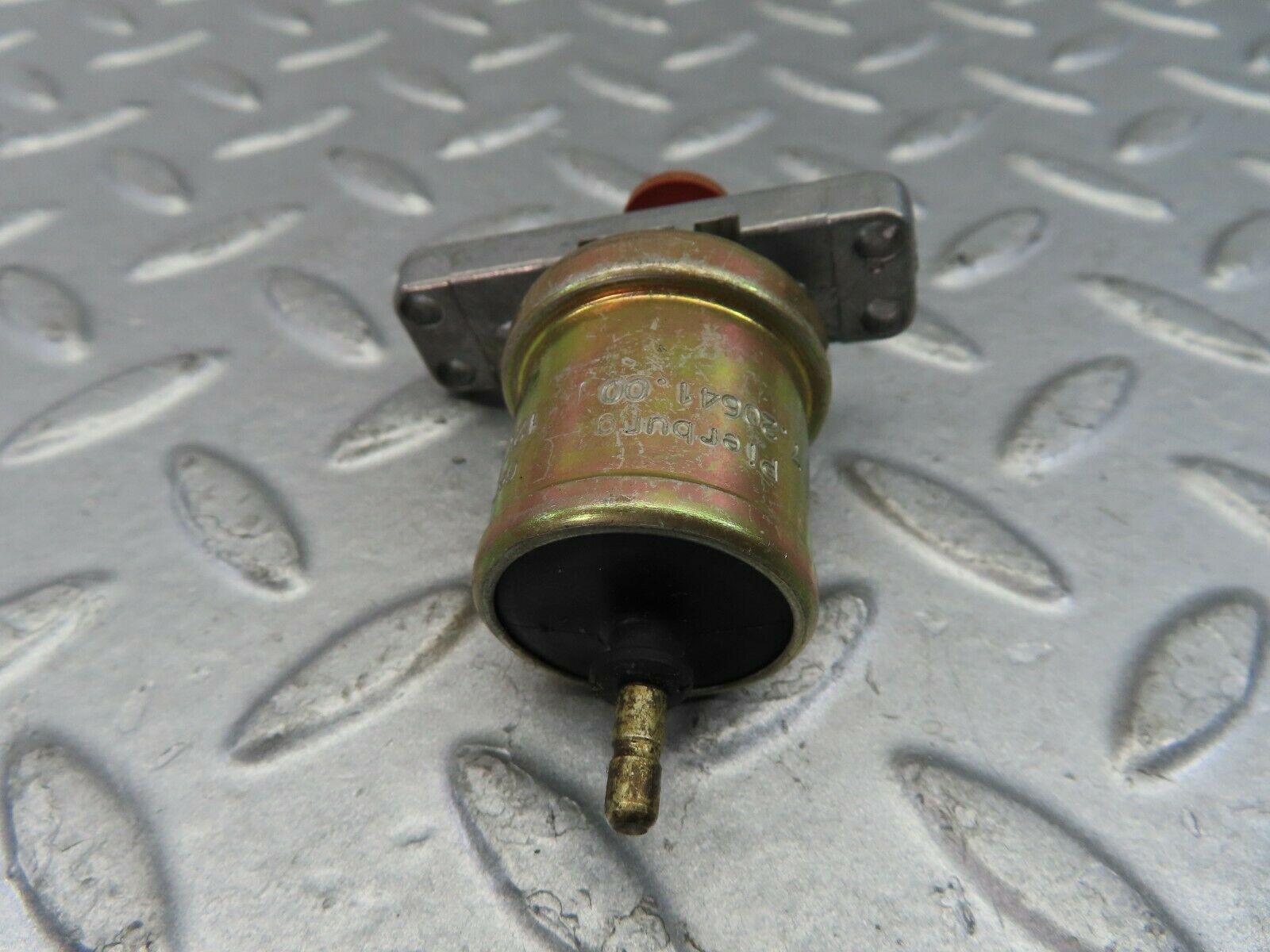 9216 Mercedes-Benz W114 Carburettor Float Chamber Ventilation Valve