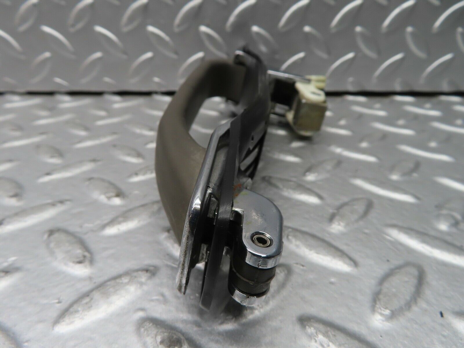 21541 Mercedes-Benz W126 300SE Rear Exterior Door Handle 1267608159