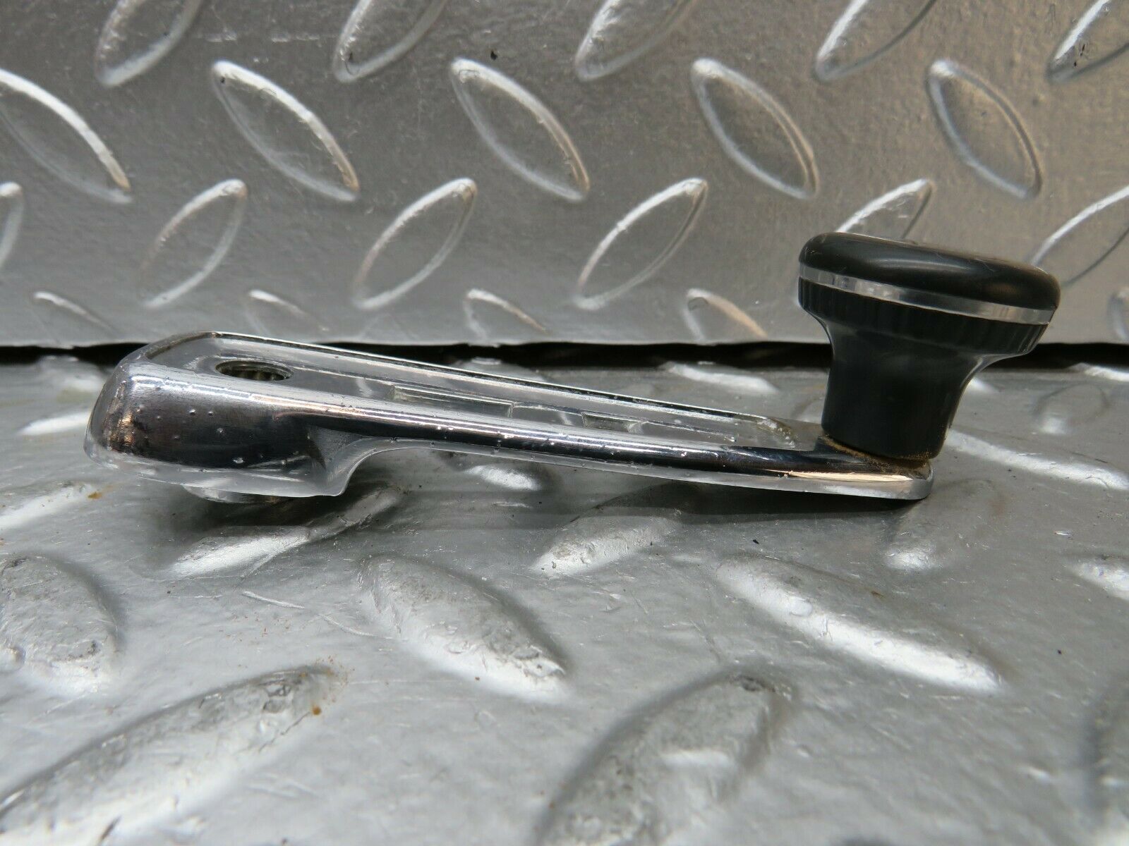 22993 Mercedes-Benz C123 230CE Coupe Window Lifter Crank Handle