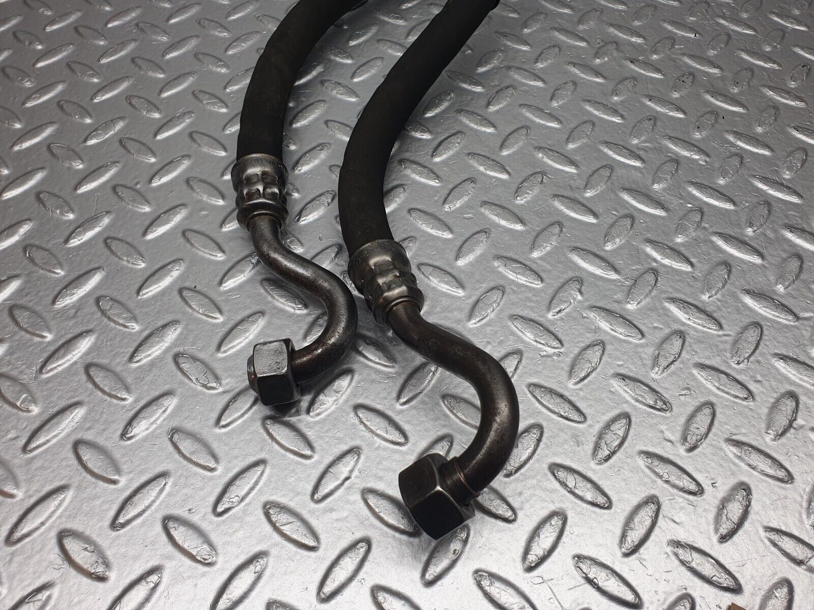 40742 Mercedes-Benz W123 300D Power Steering Oil Pipe Hose