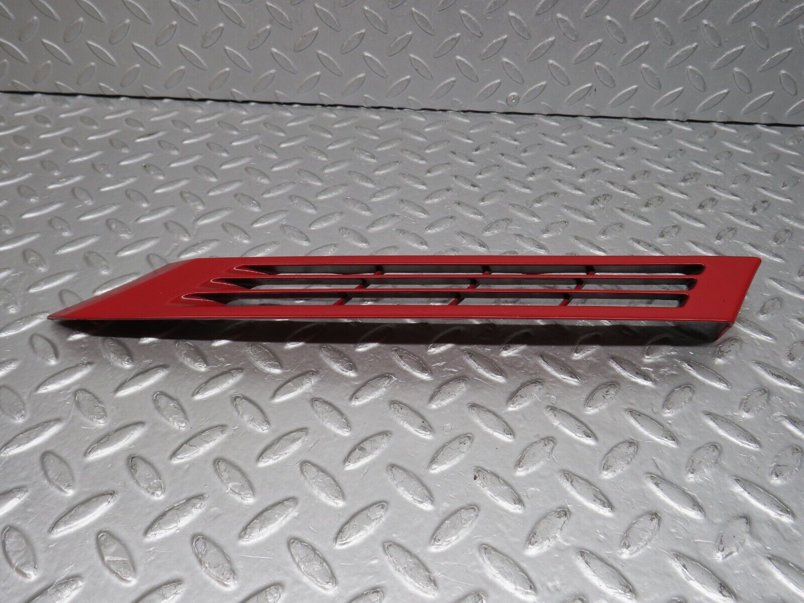 38734 Mercedes-Benz W201 190E 2.6L C Pillar Exterior Cover Right Side 2016980289