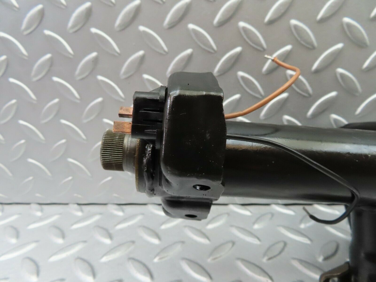 5904 Mercedes-Benz W123 200 Steering Column