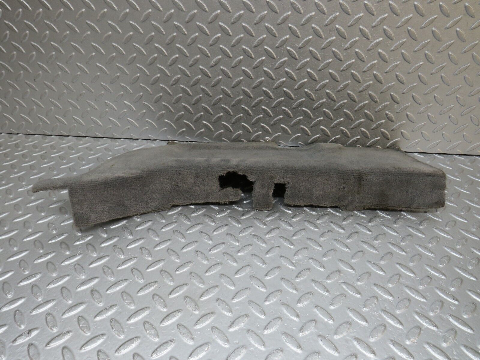 39525 Mercedes-Benz R129 320SL Coupe Rear Floor Cross Member Mat Carpet Grey