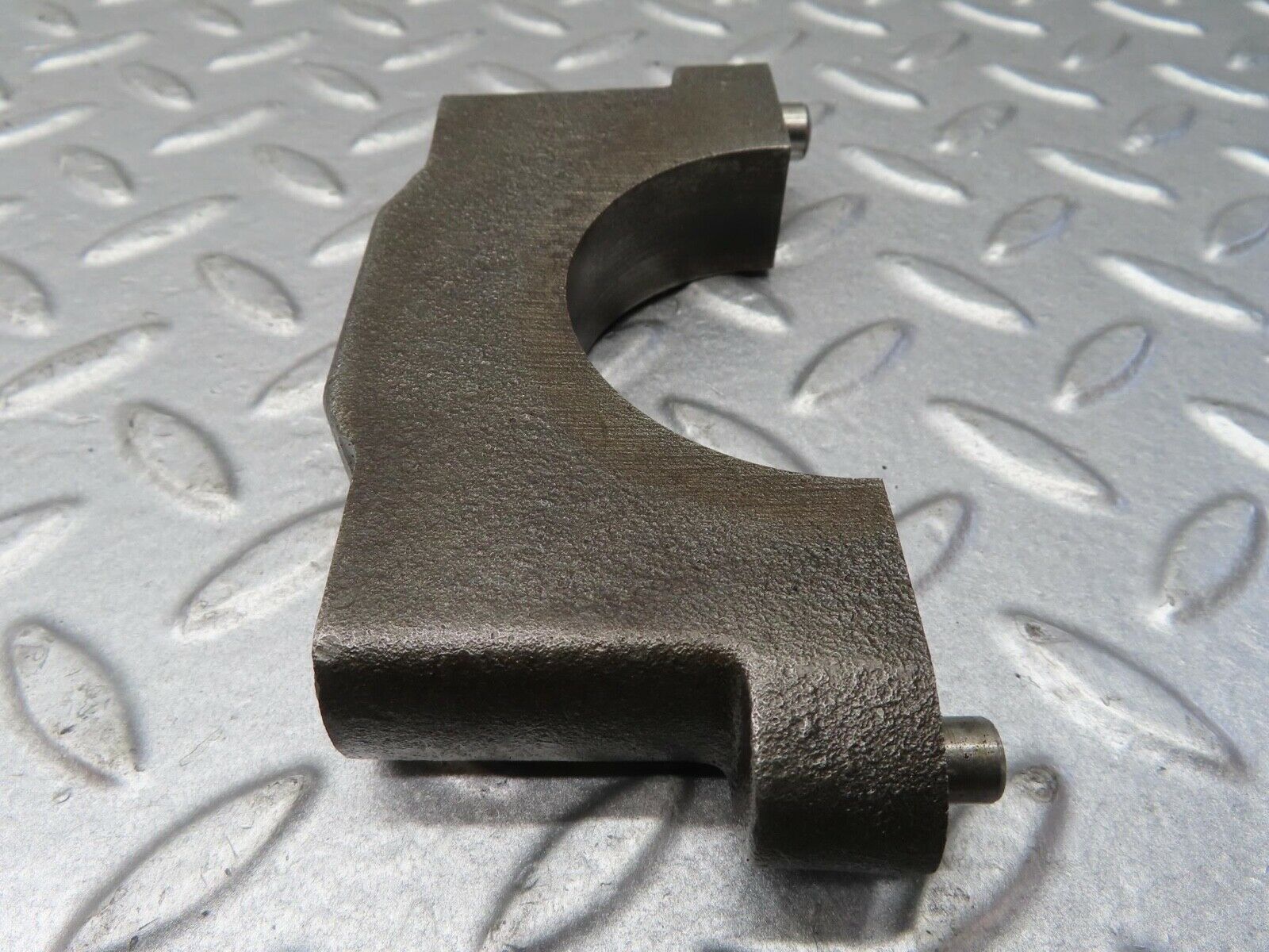 13384 Mercedes-Benz W111 230S Crankshaft Bearing Holder Block 1080110211