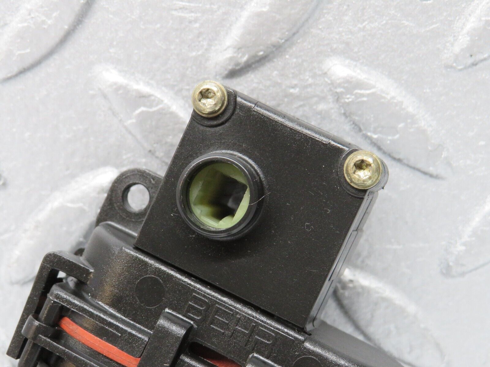 38598 Mercedes-Benz R129 280SL Coupe Heater Box Vacuum Actuator