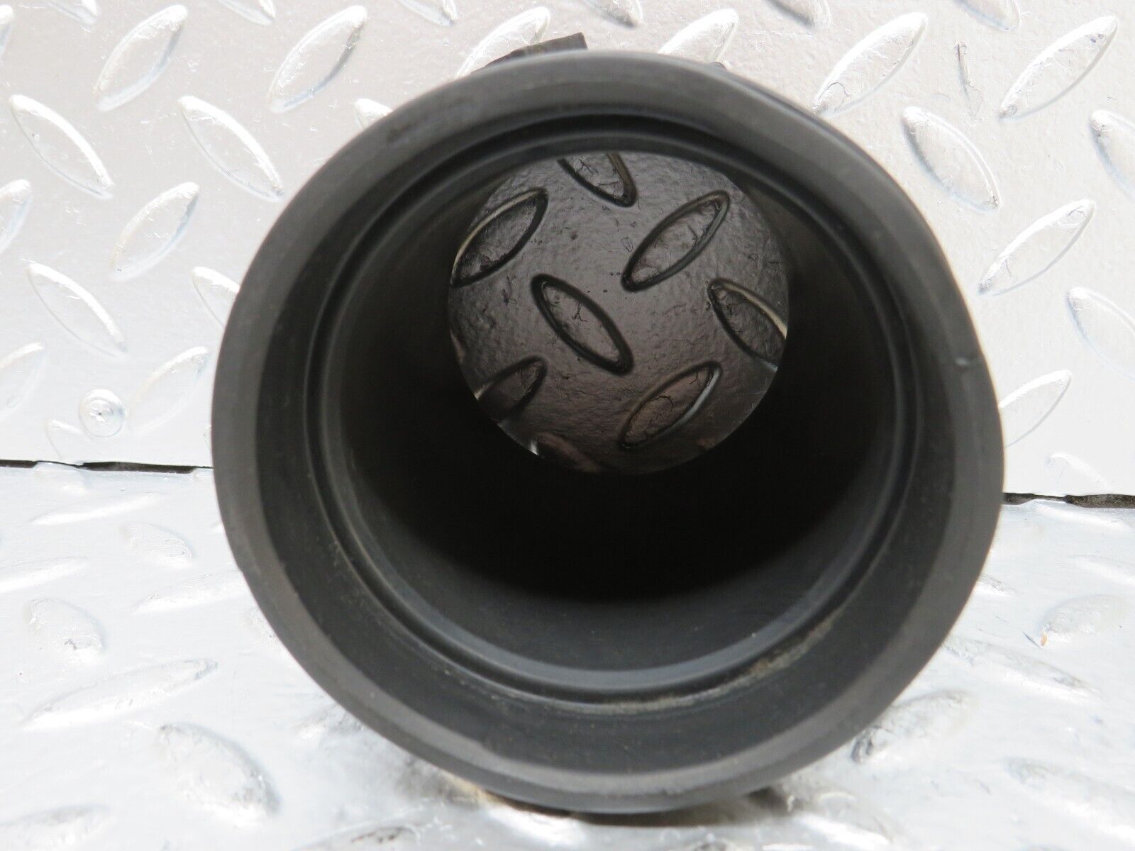 25840 Mercedes-Benz W124 280E Air Intake Pipe 1041410990