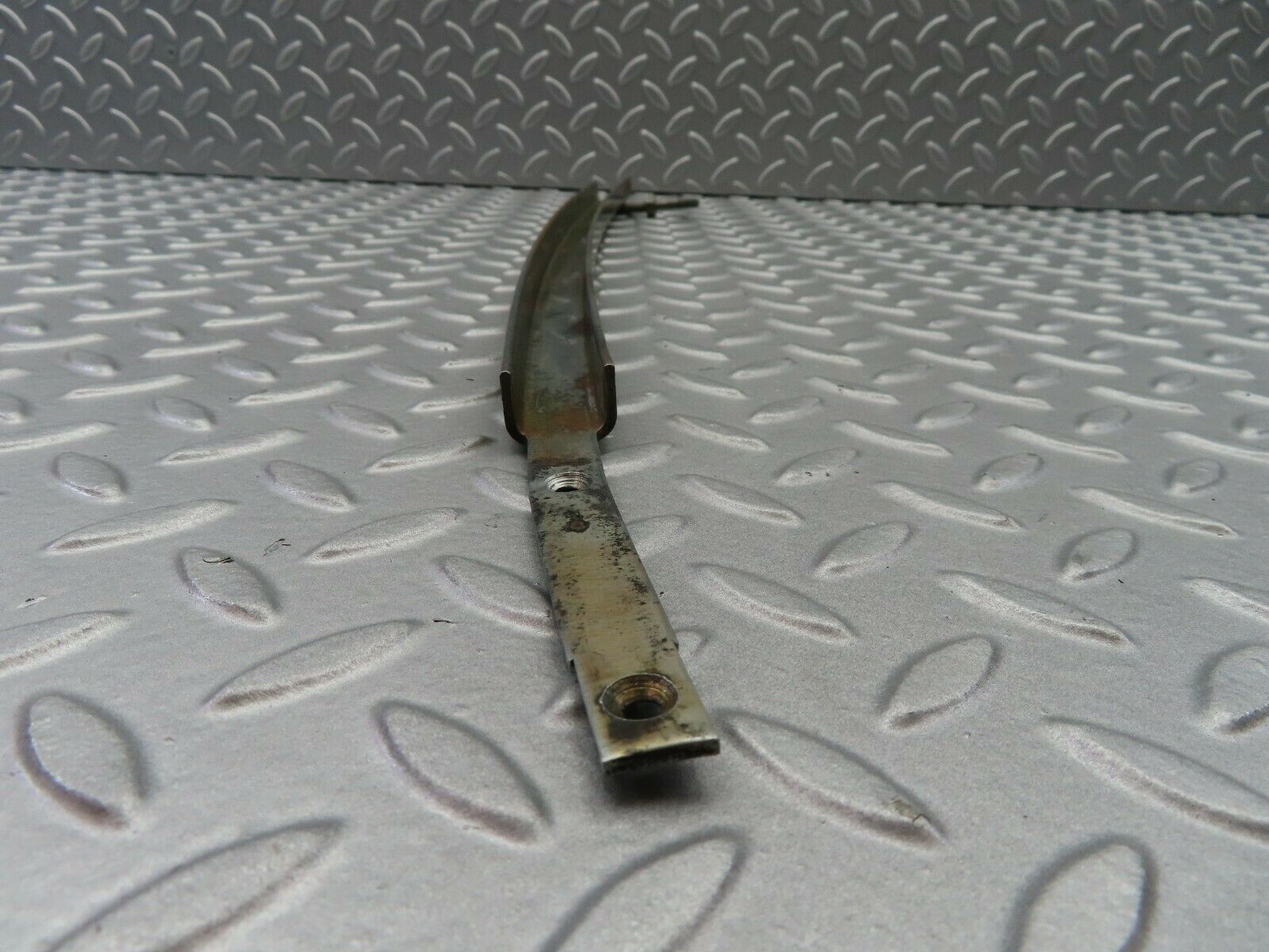 6854 Mercedes-Benz C107 350SLC Coupe Front Right Window Channel