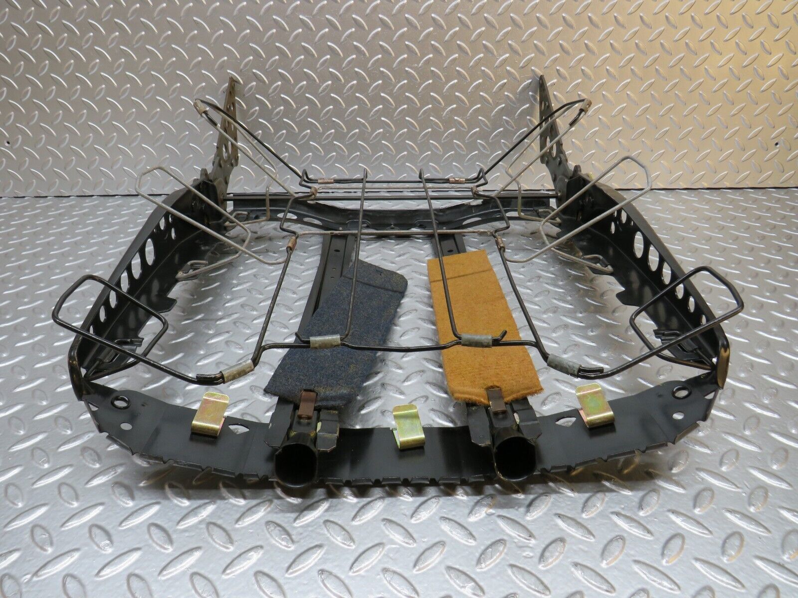 29826 Mercedes-Benz W123 230E Front Right Driver Seat Backrest