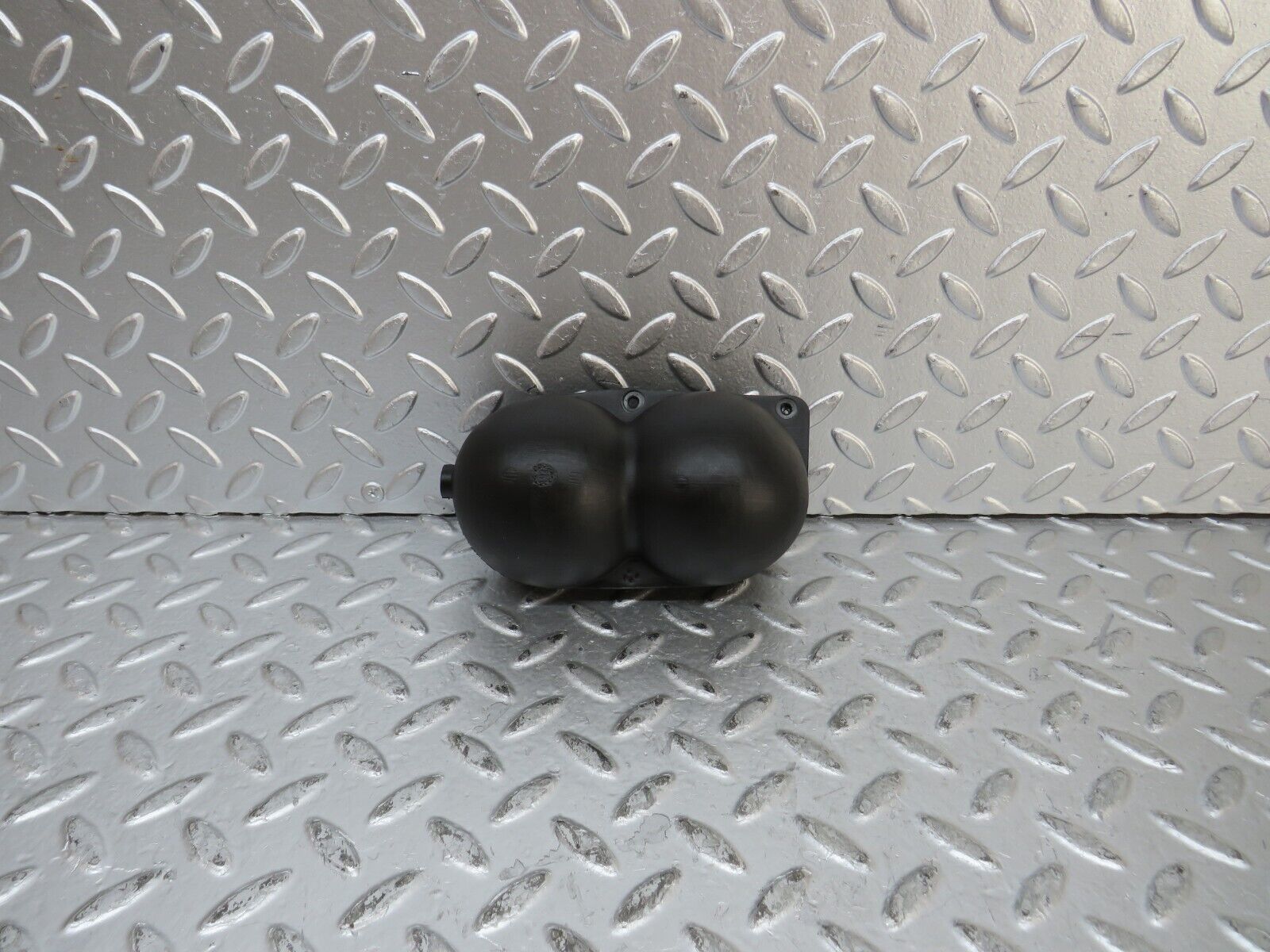 26513 Mercedes-Benz C124 220CE Coupe Vacuum Reservoir