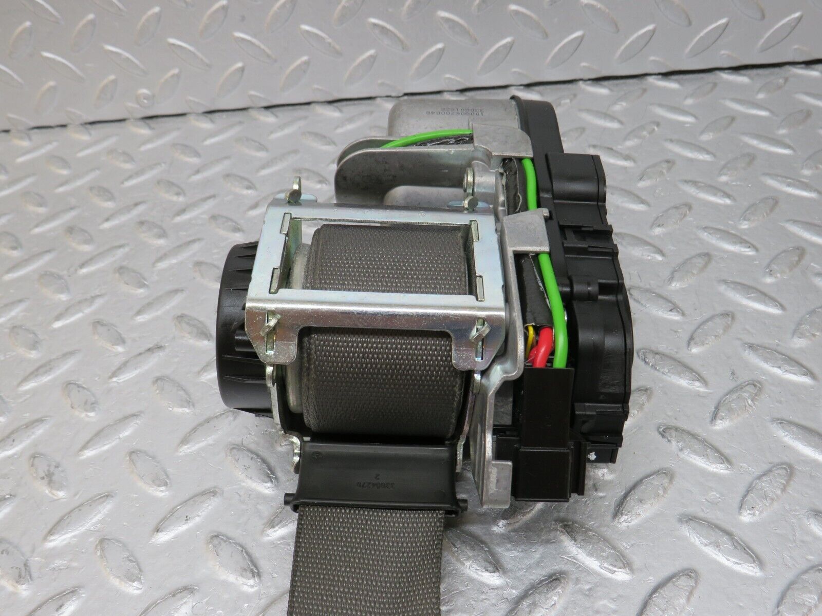 35278 Mercedes-Benz W221 Front Left Seat Belt 2218603185