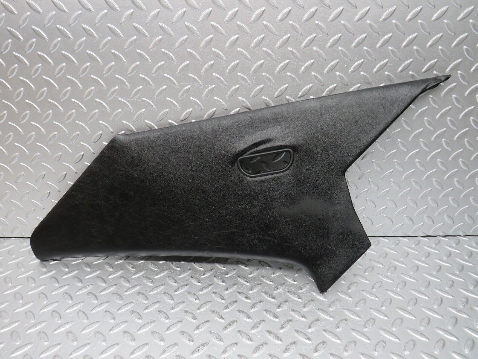 31567 Mercedes-Benz W201 190LE 1.8L C Pillar Cover Trim Right Black 2016950244