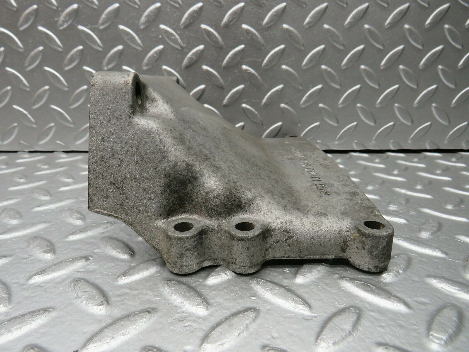 24049 Mercedes-Benz W123 280E Gearbox Support 1100140195