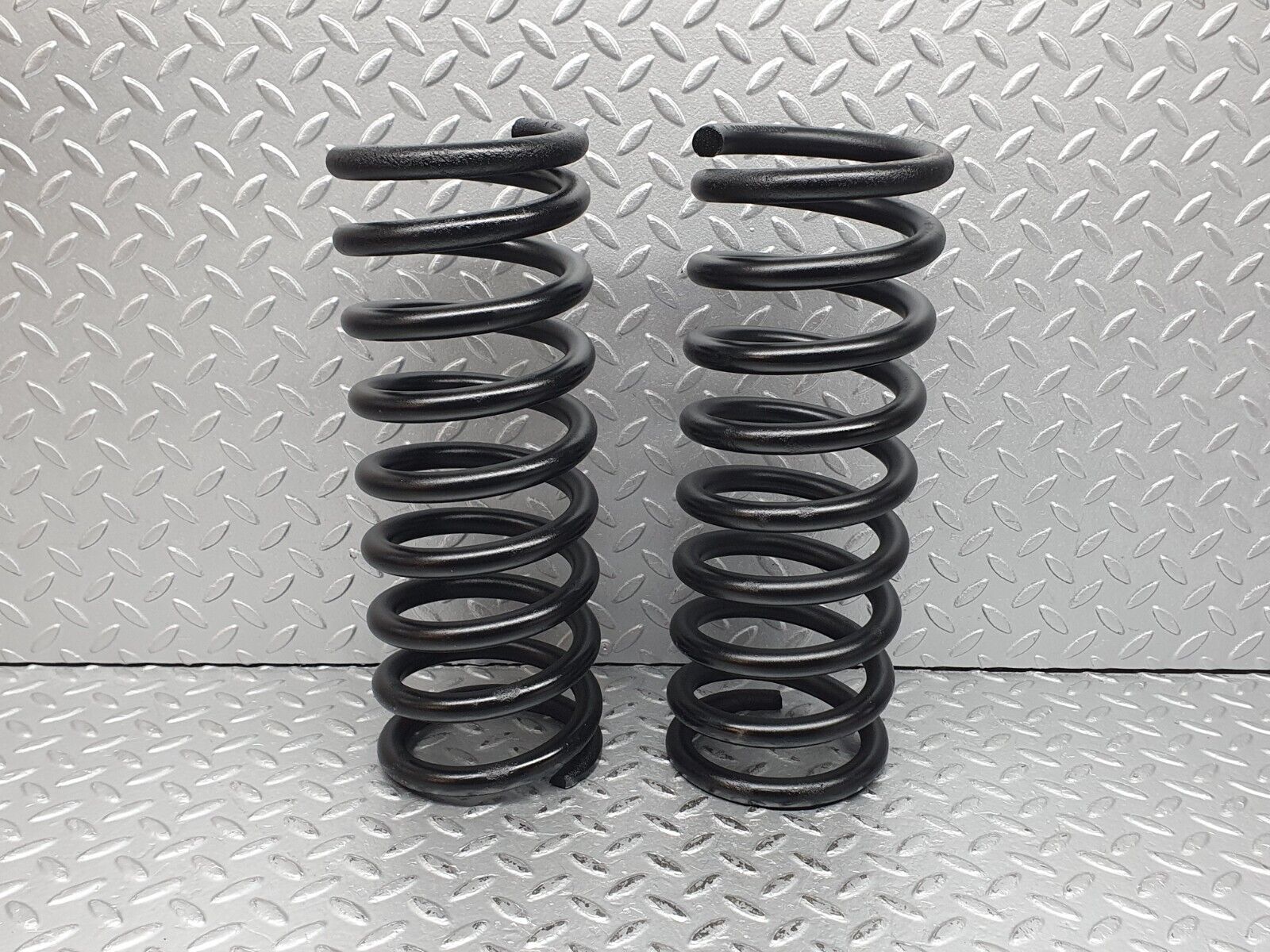 41224 Mercedes-Benz W126 300SE Rear Coil Spring Pair 1163241104