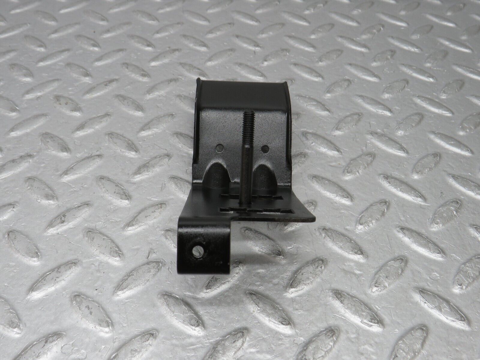 35858 Mercedes-Benz W108 Relay Bracket