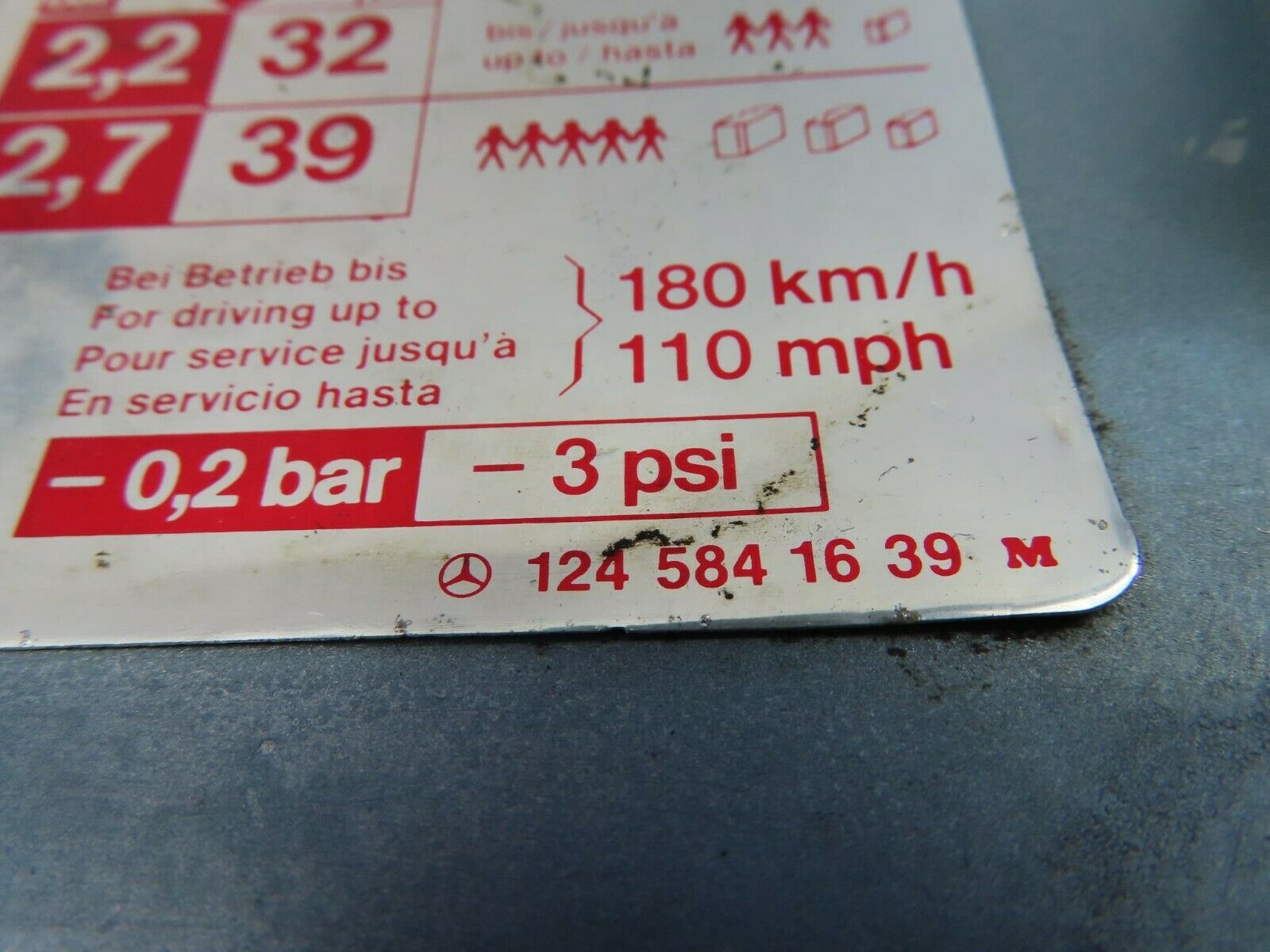 9323 Mercedes-Benz C124 300CE Coupe Fuel Tank Flap Cap 1245841639