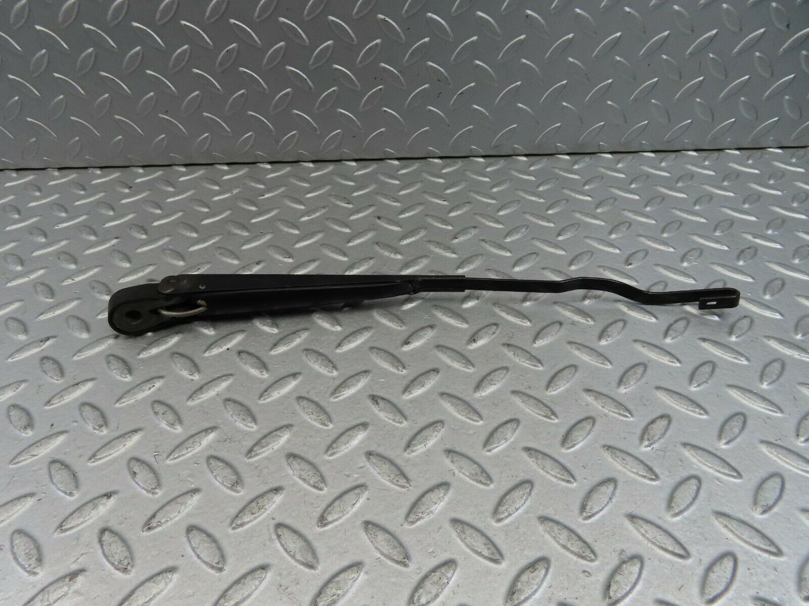 9639 Mercedes-Benz C123 280CE Coupe Wiper Arm Bosch Left 3399990553