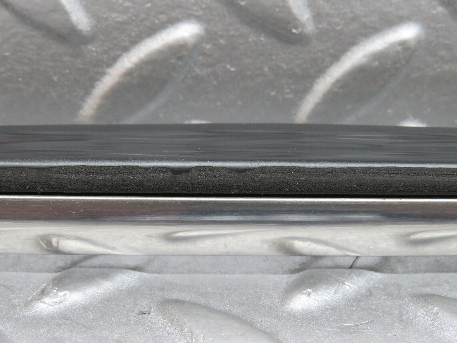 37440 Mercedes-Benz W109 300SEL Front Left Fender Wing Centre Moulding Trim