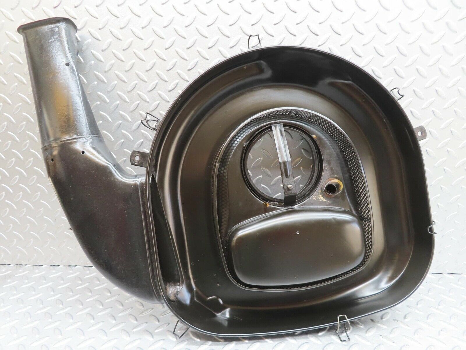 14190 Mercedes-Benz W116 350SE Air Filter Box Housing 0080948902