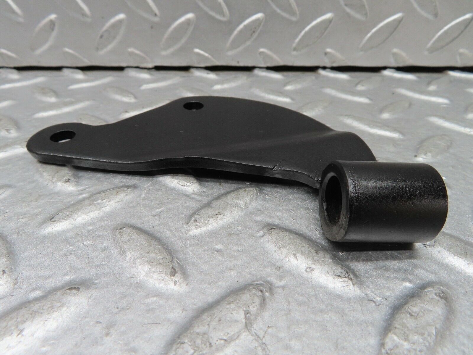 18834 Mercedes-Benz W121 190b Ponton Engine Mount Bracket Left & Right