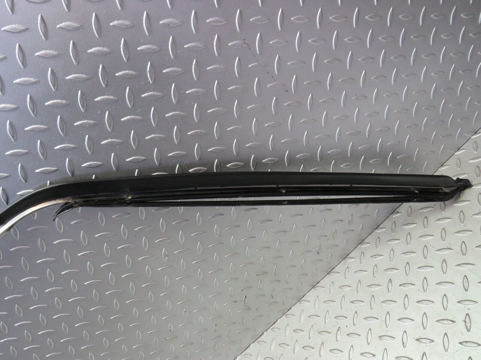 27483 Mercedes-Benz W123 280E Roof Chrome Moulding Trim Left Side