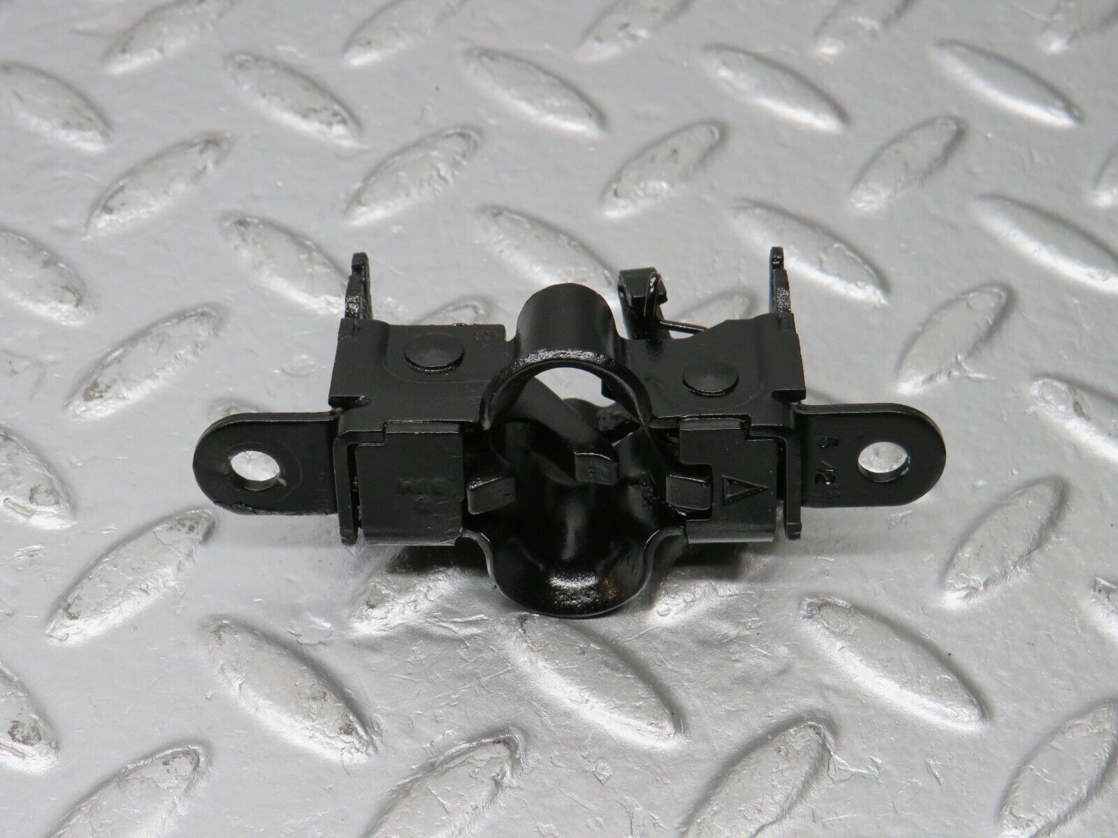 39596 Mercedes-Benz R129 320SL Coupe Bonnet Lock Latch