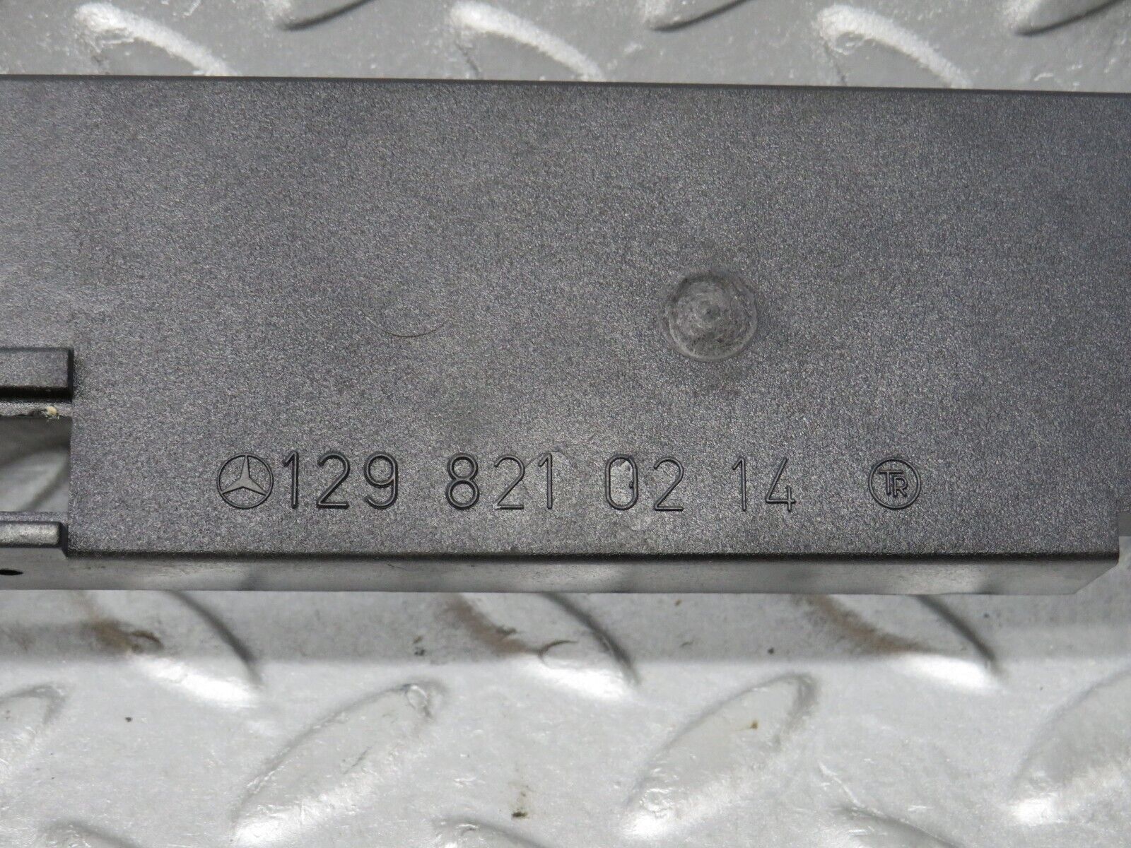 36818 Mercedes-Benz R129 300SL-24 Front Right Seat Trim Cover 1298210214