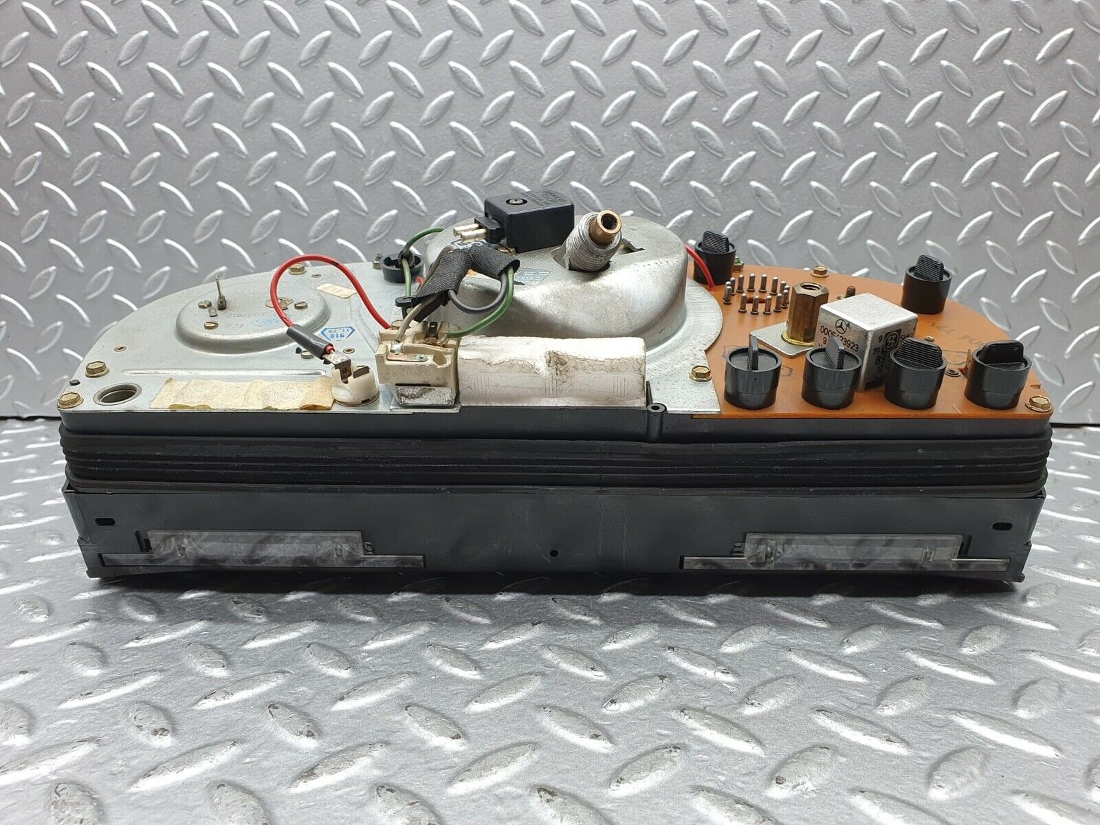 2544 Mercedes-Benz W116 350SE Instrument Cluster 1165423101