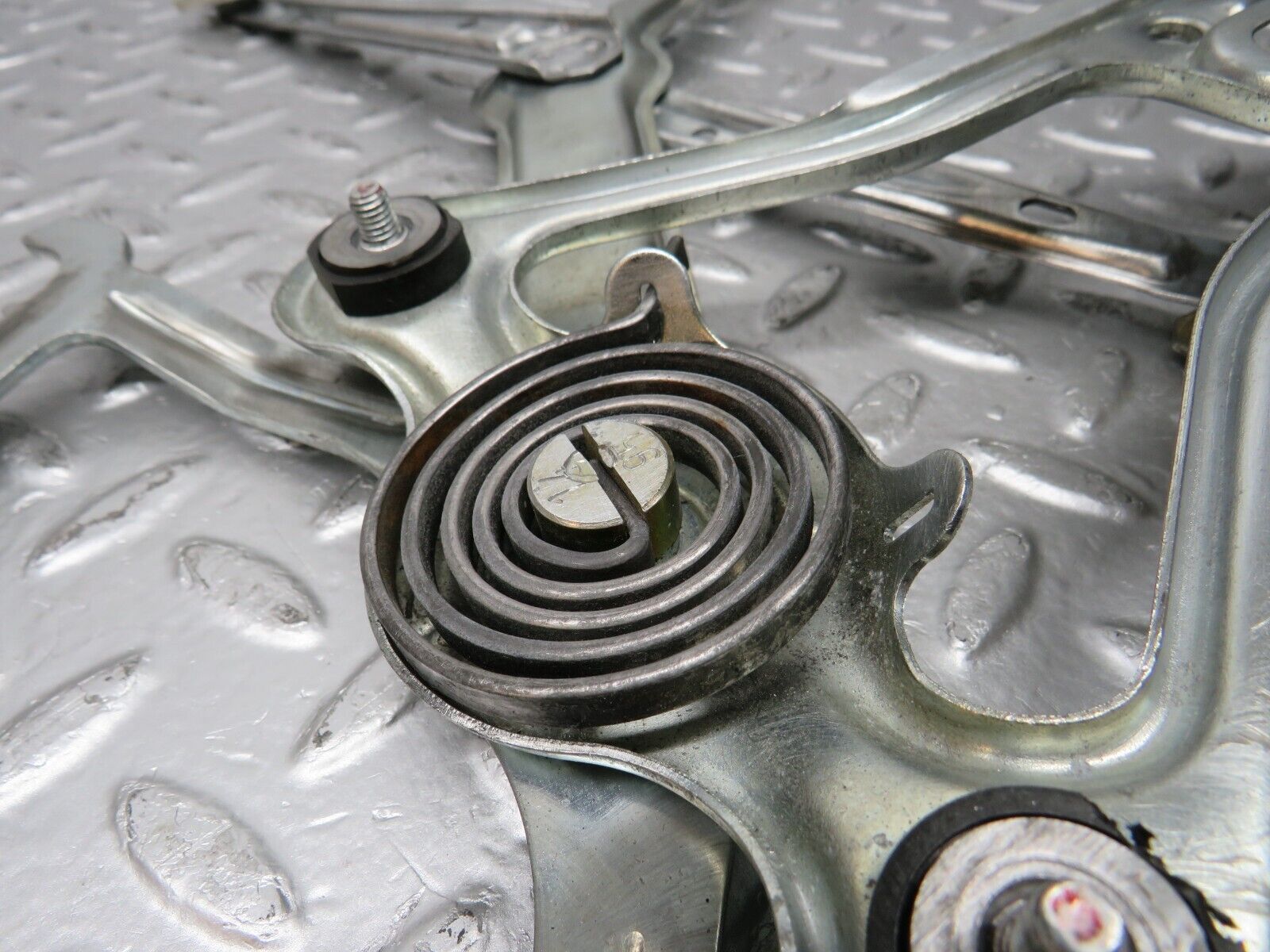 31202 Mercedes-Benz S124 220TE Wagon Front Left Power Window Regulator