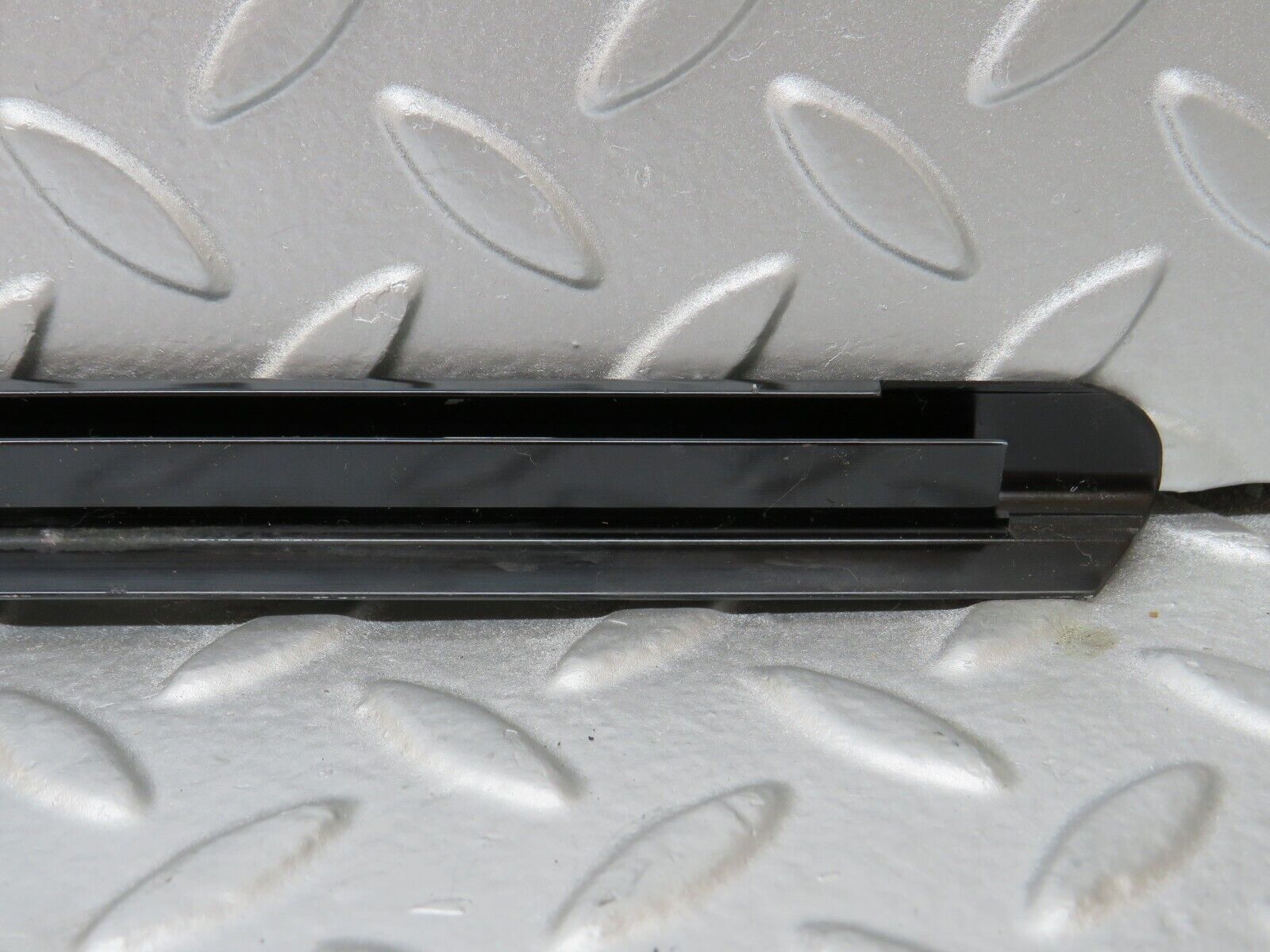 35081 Mercedes-Benz W210 320E Rear Right Door Window Exterior Trim