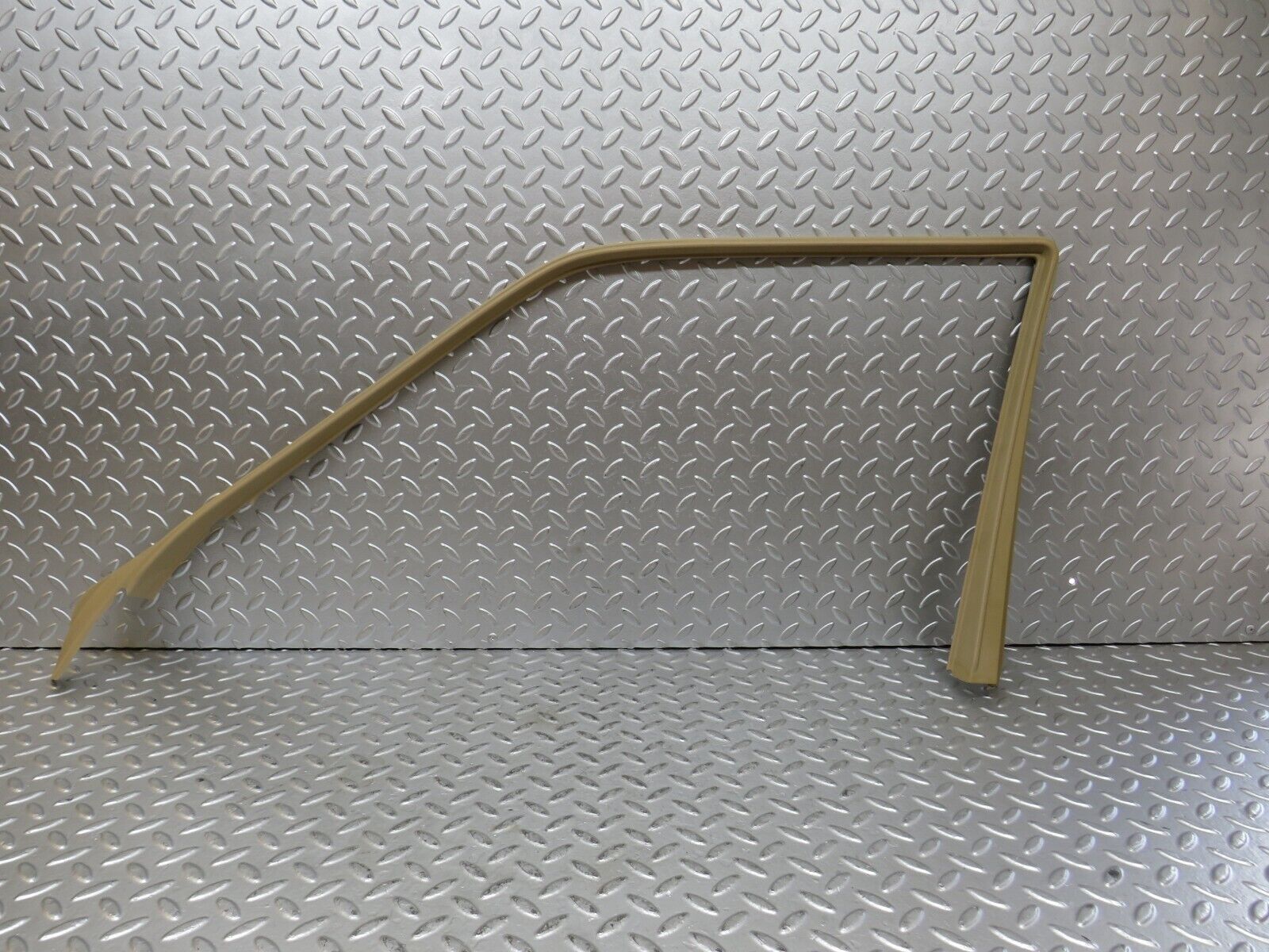 27776 Mercedes-Benz S124 300TE Front Right Door Window Frame Trim 1247250271