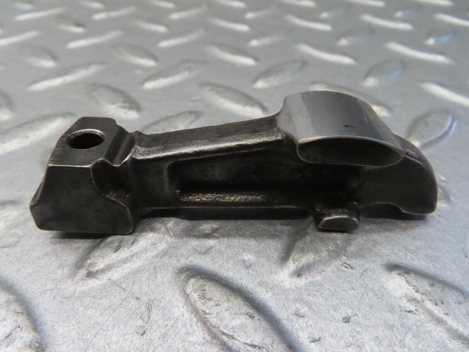 13376 Mercedes-Benz W111 230S Valve Rocker Arm With Retaining Spring