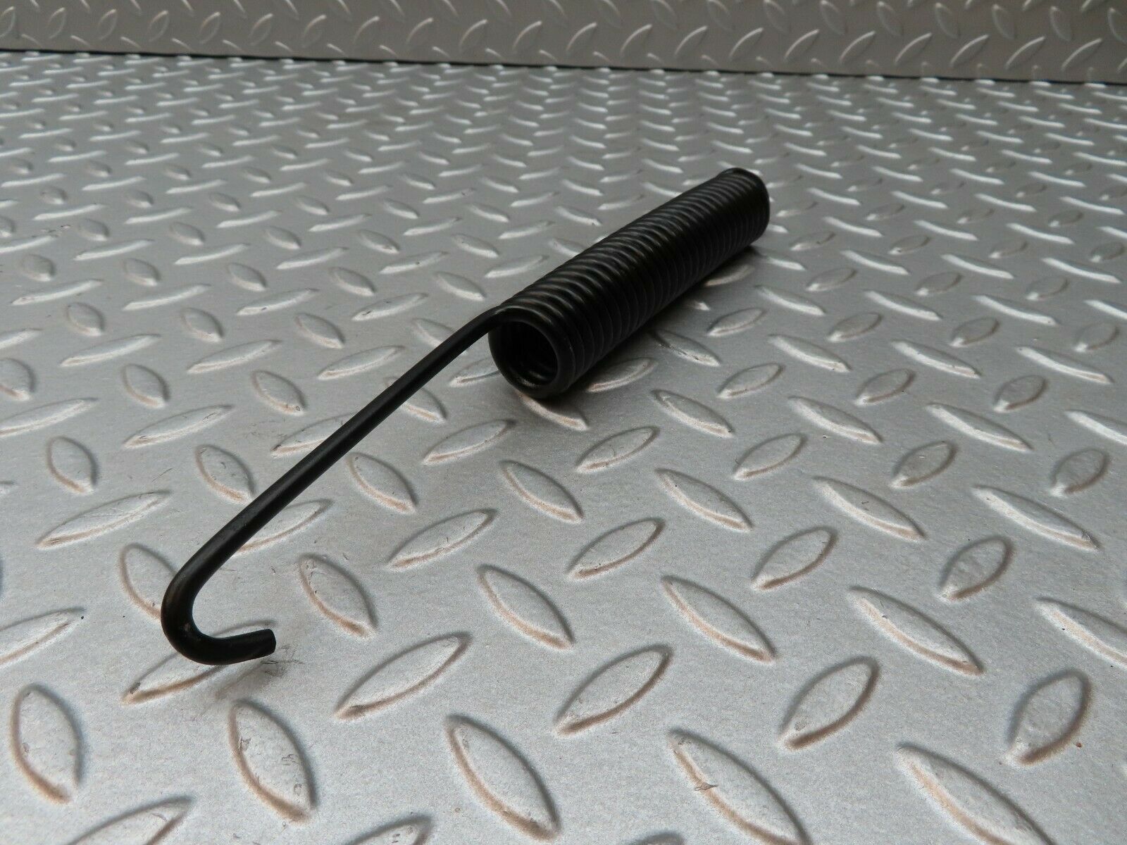 4567 Mercedes-Benz W108 280SE Bonnet Hinge Spring