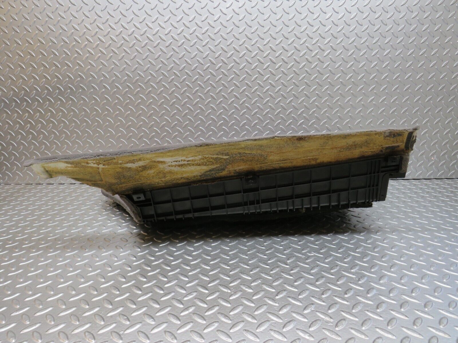 32350 Mercedes-Benz S124 300TE Trunk Side Panel Cover Right Grey 1246923489