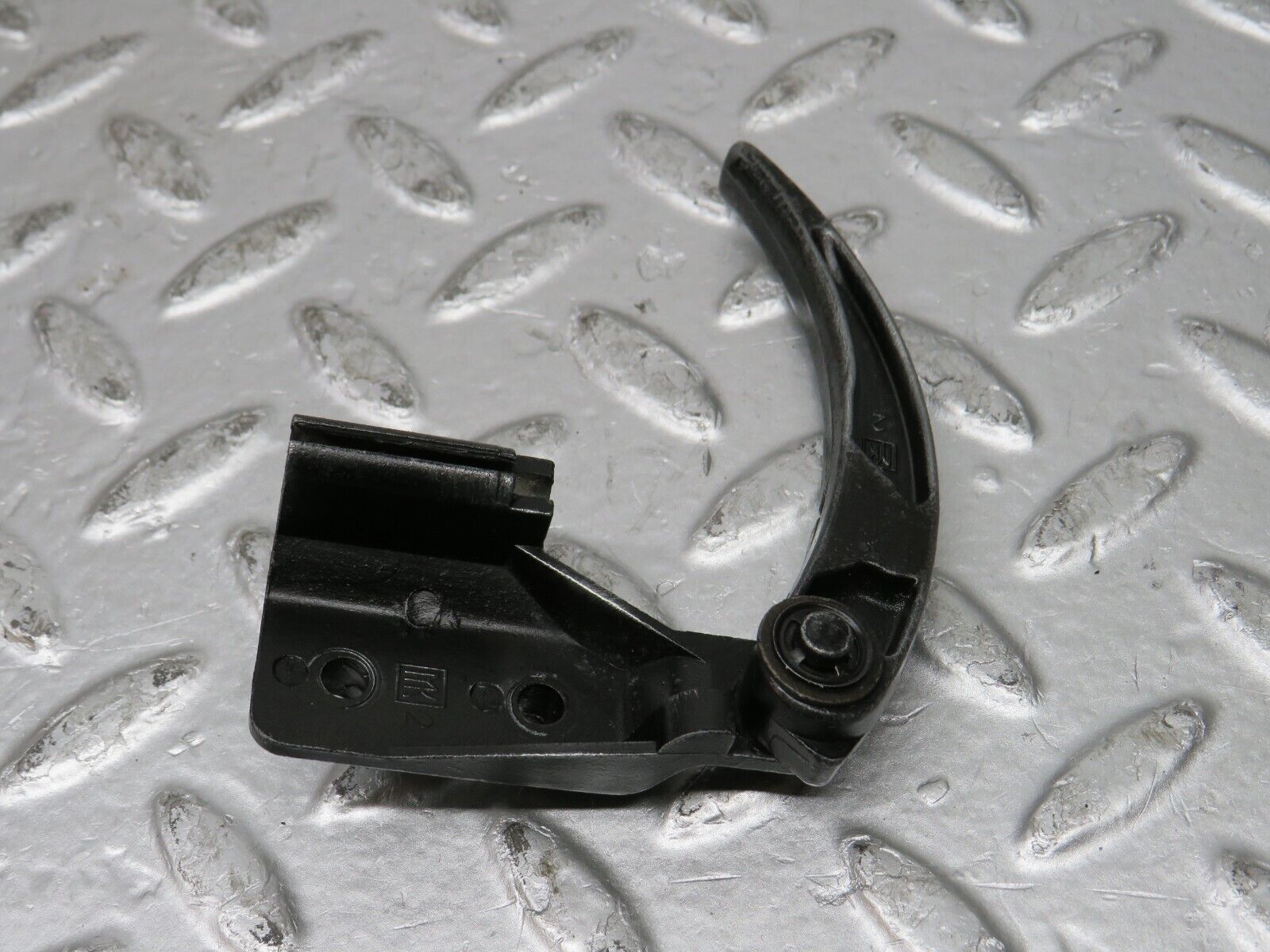 31997 Mercedes-Benz W123 230E Hood Opener Bonnet Opener Release