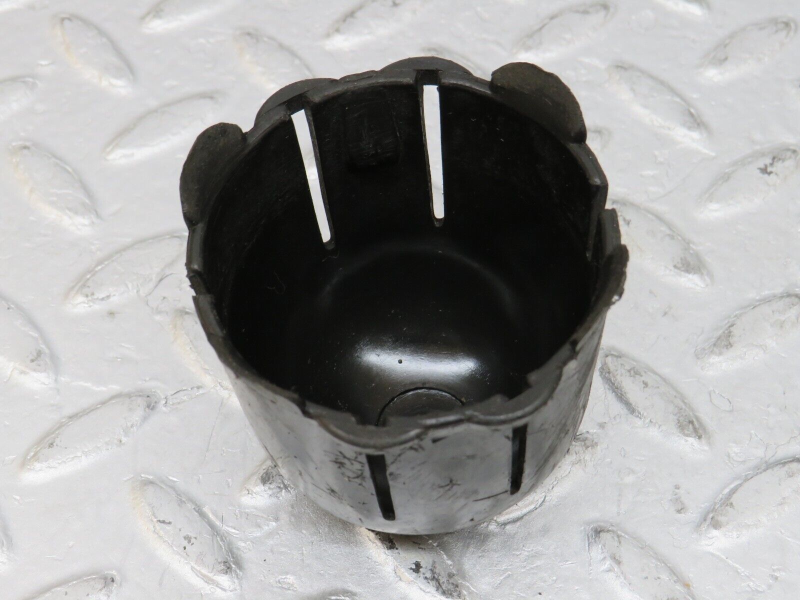 35754 Mercedes-Benz W108 Rear Shock Absorber Top Plastic Cap 2x