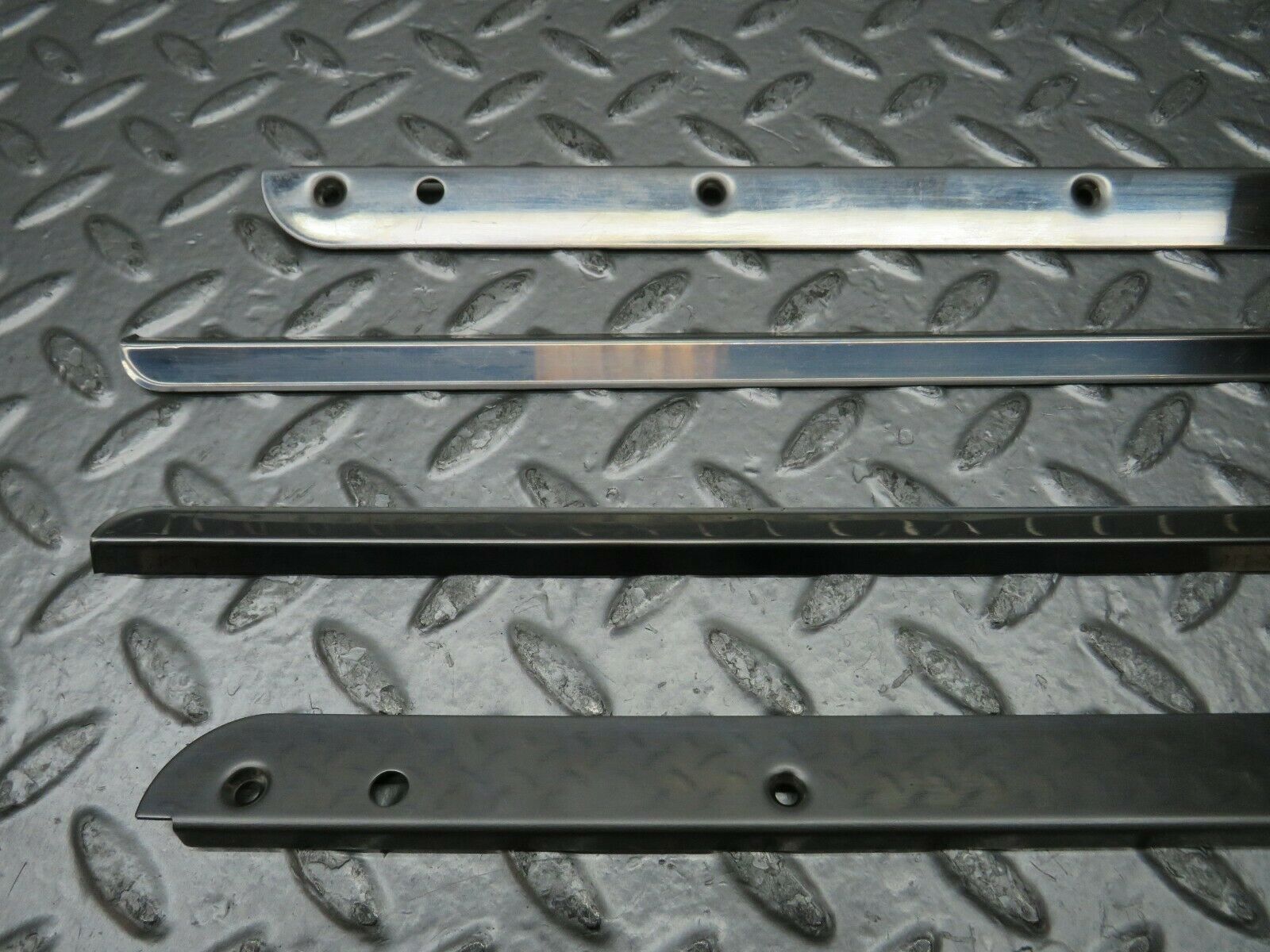 22917 Mercedes-Benz C107 450SLC Coupe Sunroof Chrome Trim Set