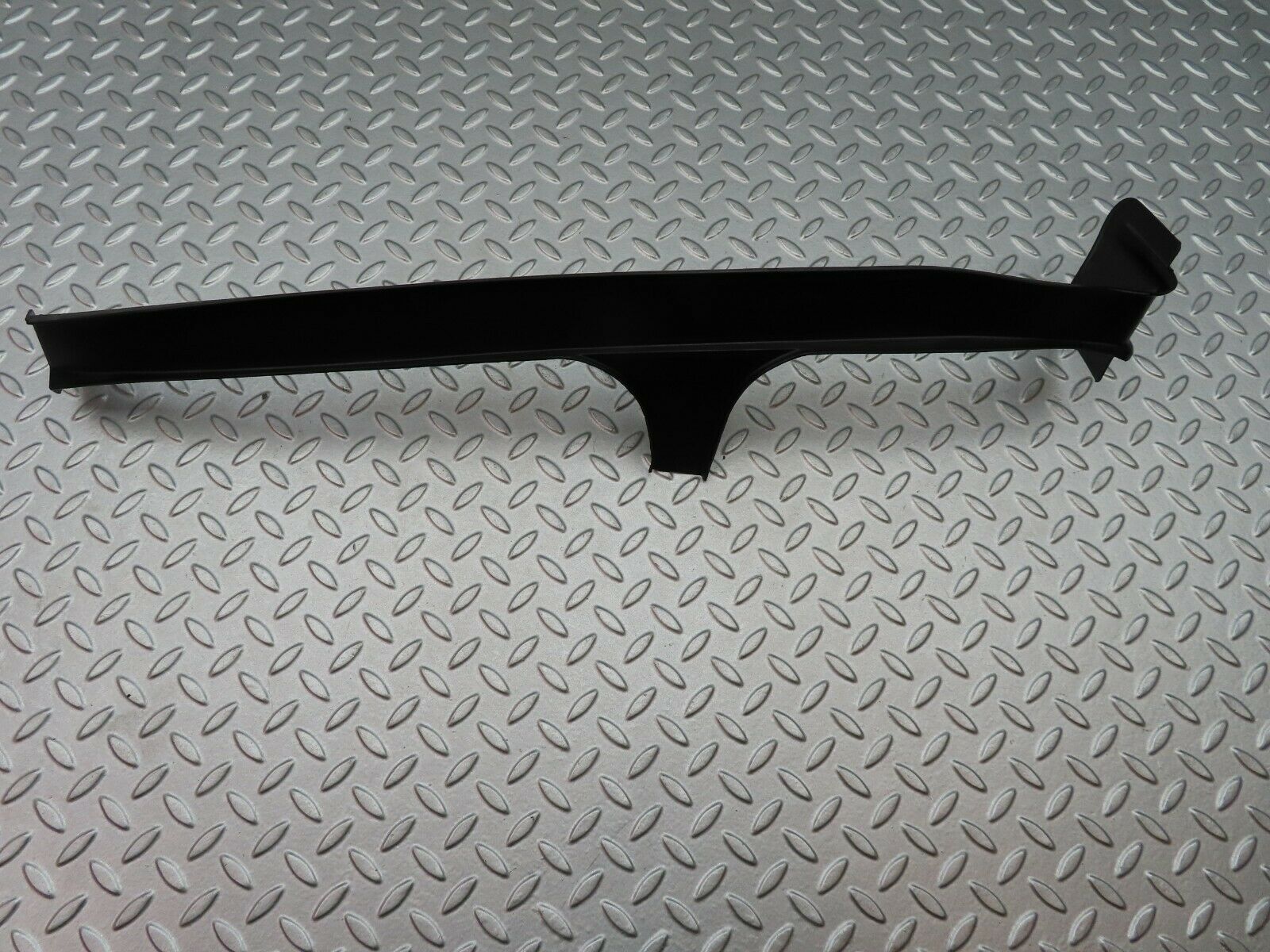 5684 Mercedes-Benz W123 200 Cable Channel Cover Rear Right 1238210236