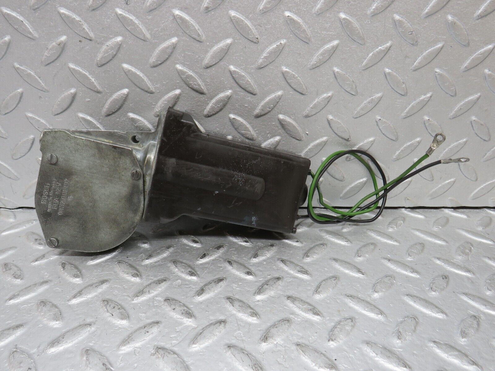 37419 Mercedes-Benz W109 300SEL Rear Right Window Regulator Motor Bosch 0132001102