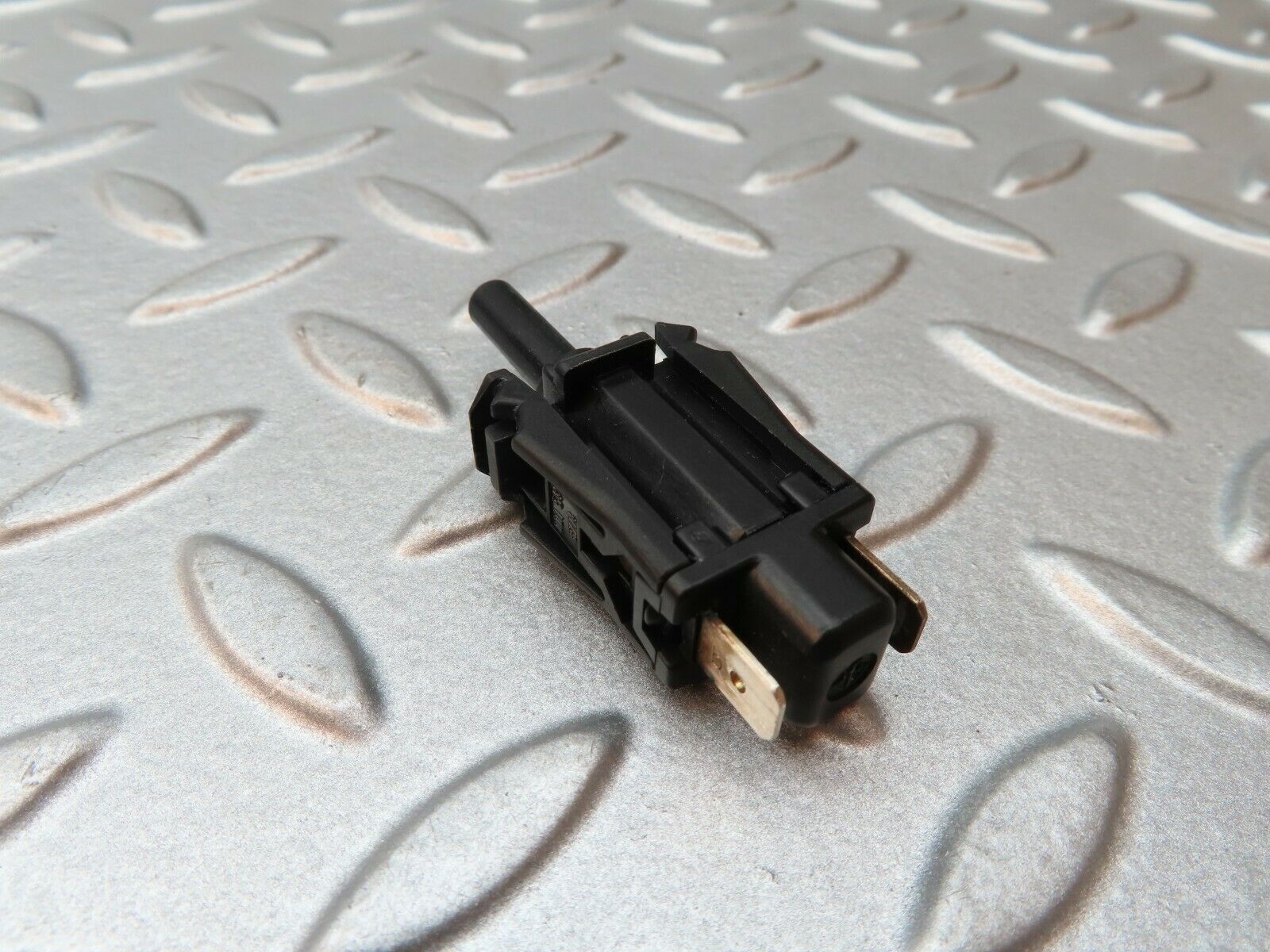 4209 Mercedes-Benz V123 240D LWB Door Contact Switch 0015458714