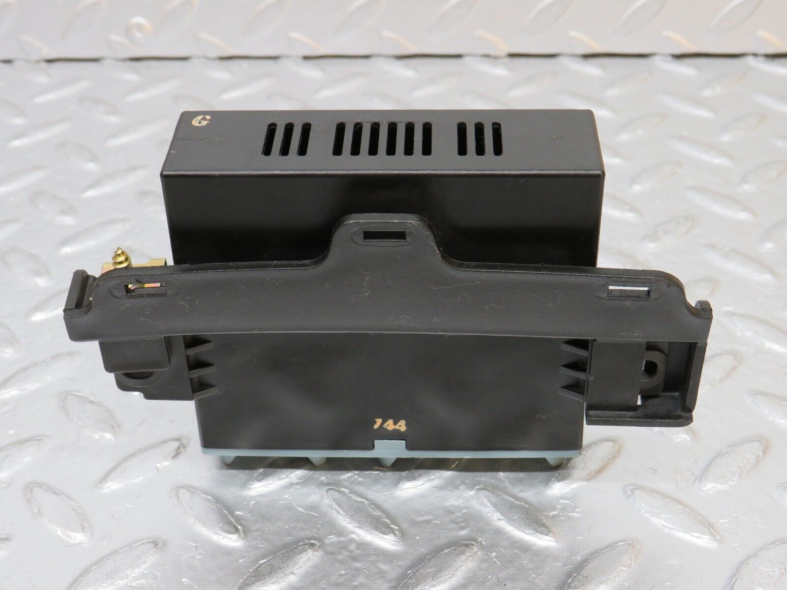 32409 Mercedes-Benz S124 300TE Comfort Control Unit 0008221503 1147328043