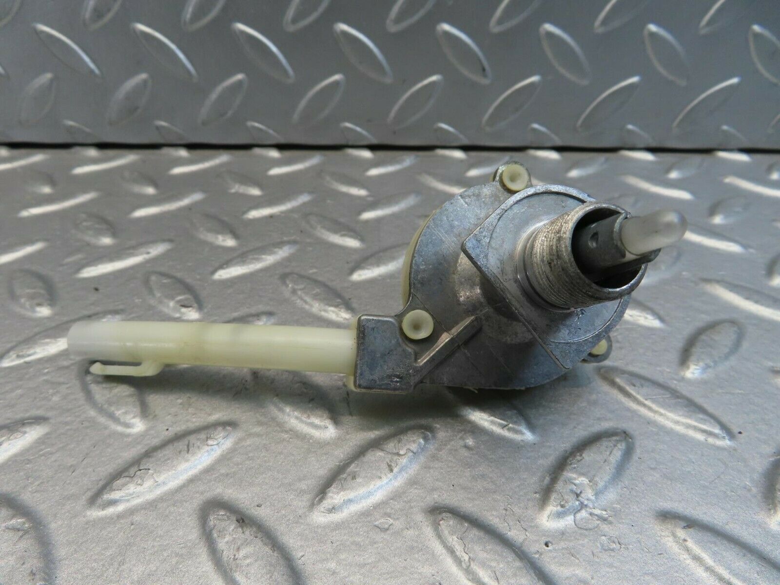 11496 Mercedes-Benz C123 230CE Coupe Heater Regulator