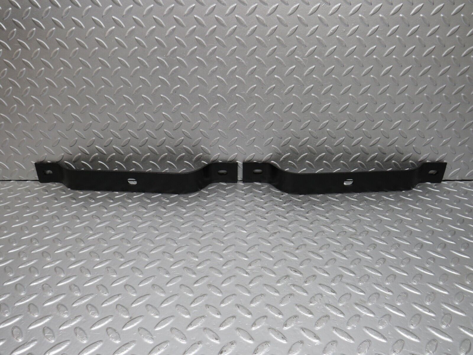 40531 Mercedes-Benz W110 230 Bumper Bracket 2x