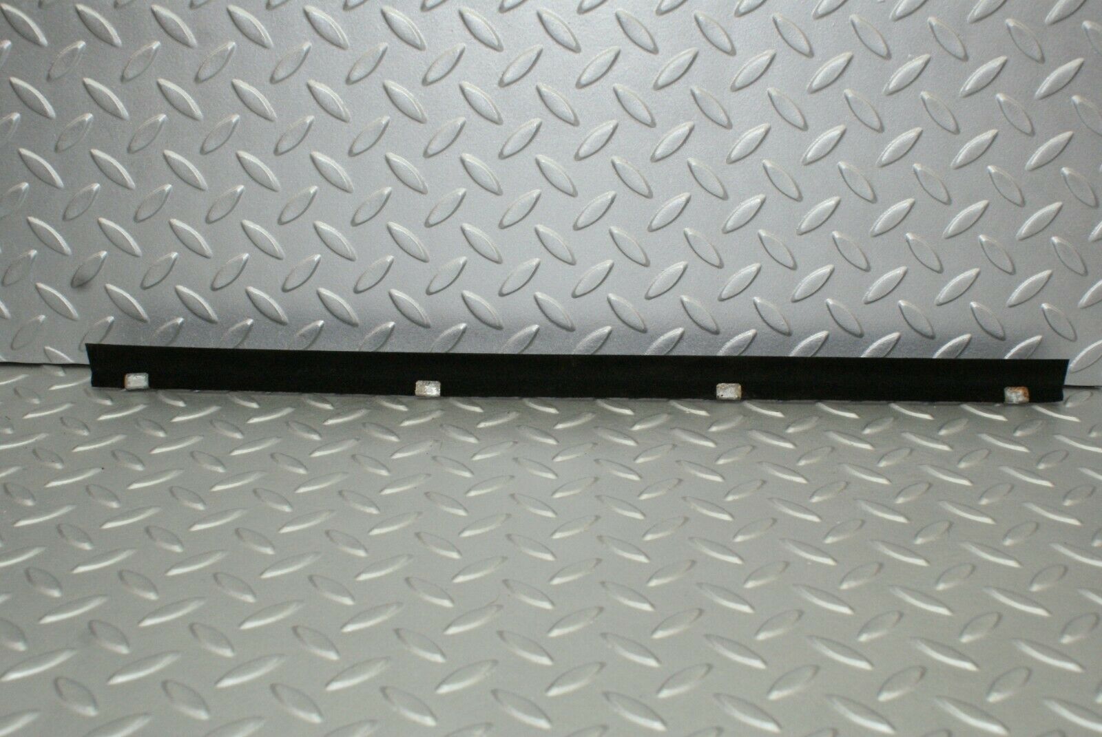 2649 Mercedes-Benz W116 350SE Glass Seal Trim Rubber Rear Left