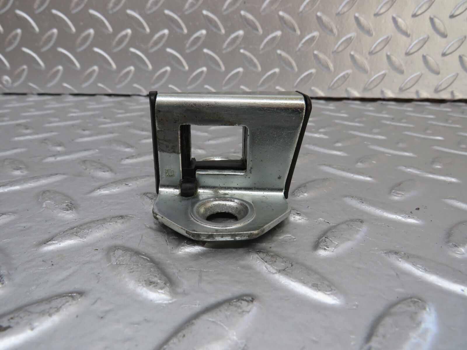 25031 Mercedes-Benz W140 S320 Door Lock Latch Right Side