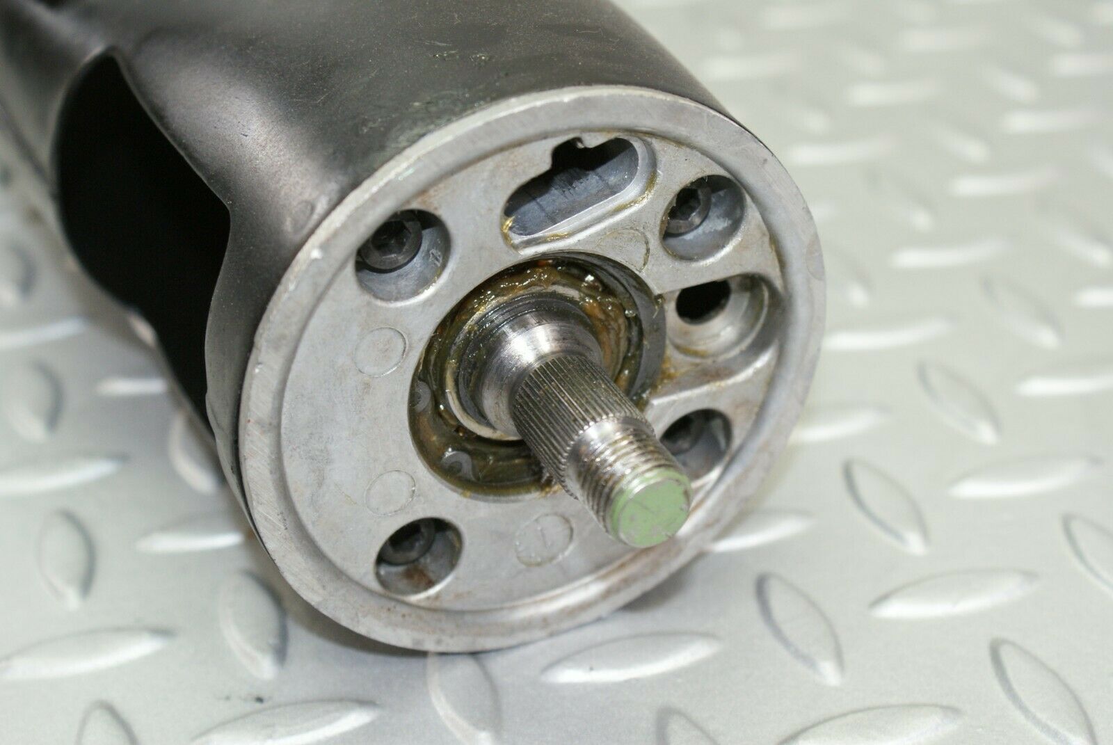 3210 Mercedes-Benz W115 220D Steering Column