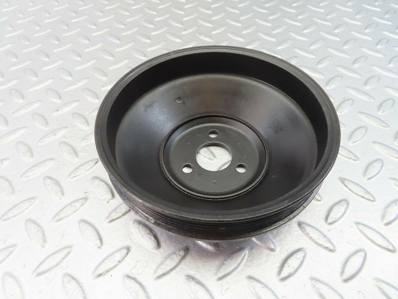 10576 Mercedes-Benz W201 190E Power Steering Pump Pulley 2014600479